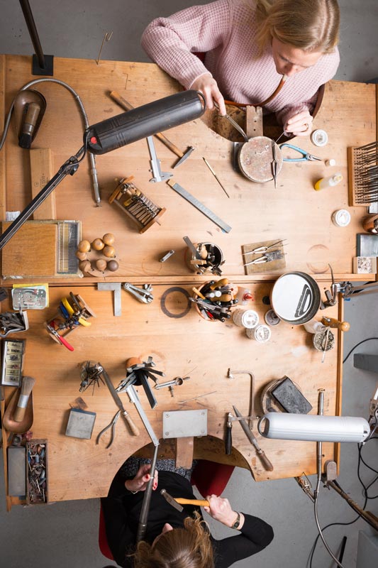 Handarbeit in der Goldschmiede